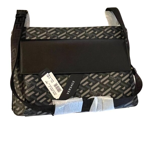 Versace BLACK La Greca shoulder bag Item No. 1007704 1A05514-5B05E - Picture 8 of 14